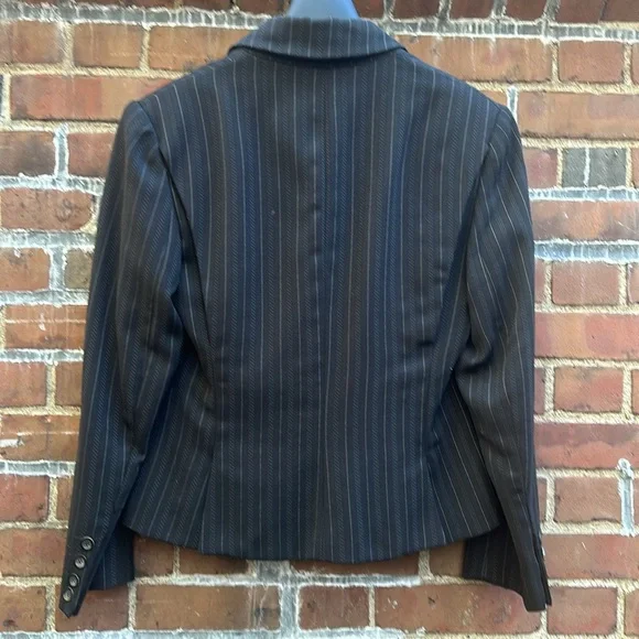 Lida Biday Black Pant Suit w pin stripes